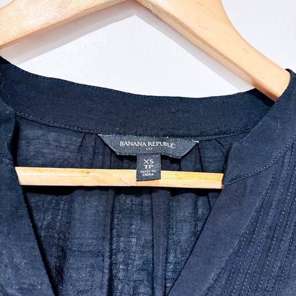 BANANA REPUBLIC Black semi-sheer blouse - Picture 8 of 8